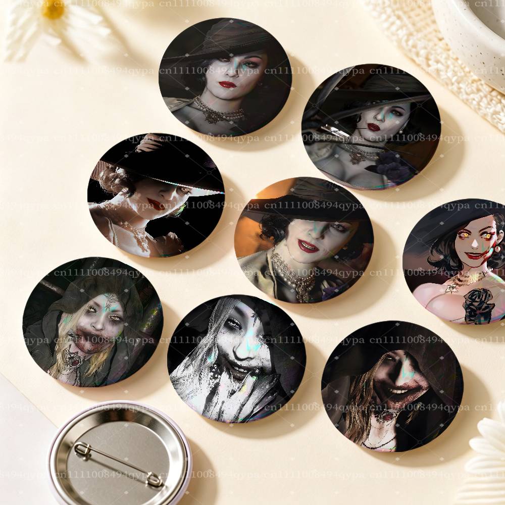 L-Lady Dimitrescu Resident Evi - Art Craft Village บทวิจารณ์และราคา